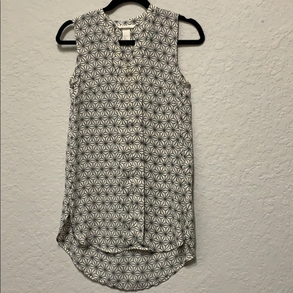 Black and white top